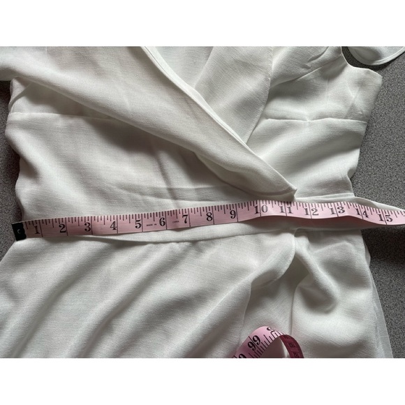 Pink Lily Ivory Ruffled Romper Size Medium - Picture 8 of 10